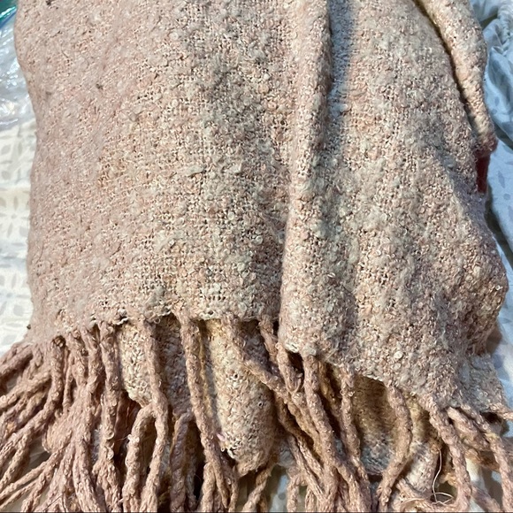 SHIRALEAH Blush Pink Winter Scarf Wrap - Picture 2 of 3